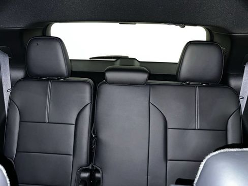 New 2026 GMC Acadia Elevation w/ Elevation Premium Package AWD/4WD image 34
