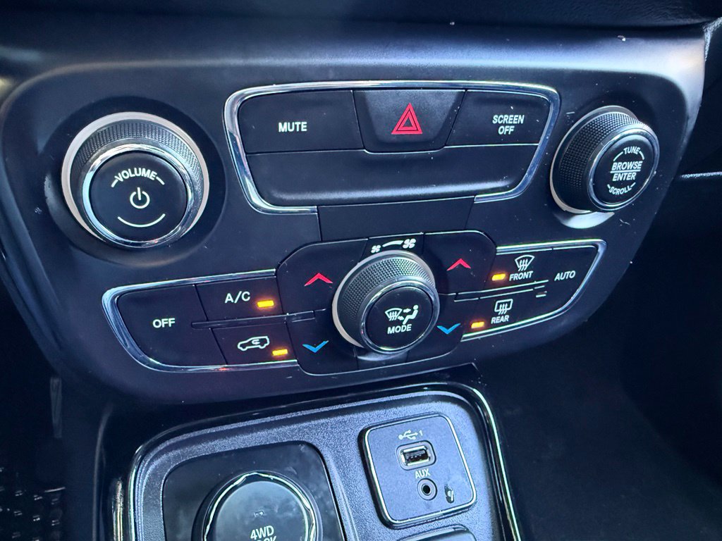 Used 2019 Jeep Compass Latitude AWD/4WD image 34