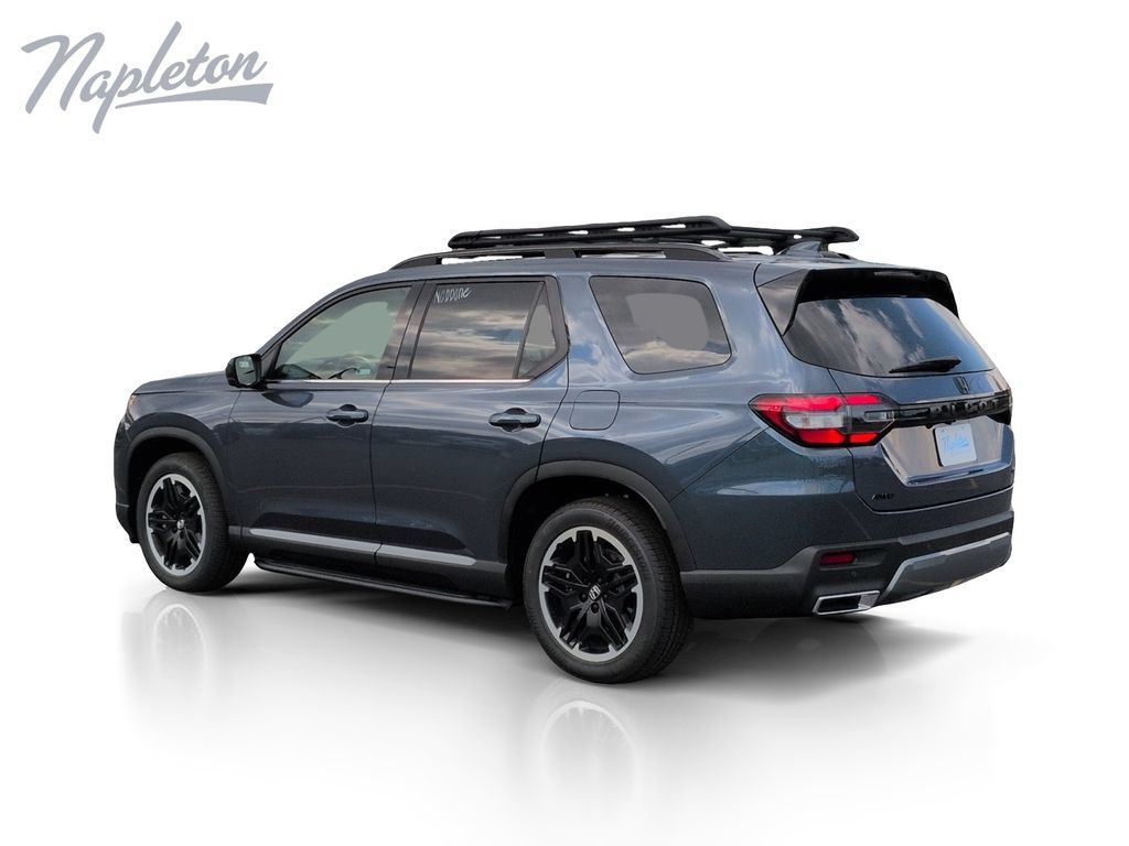New 2026 Honda Pilot Touring image 3