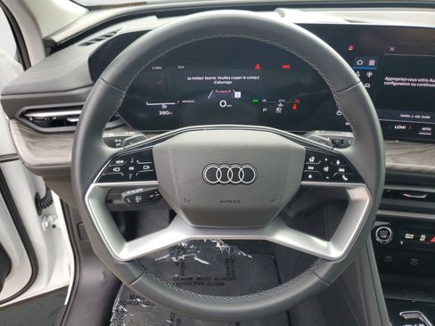 Used 2025 Audi Q5 Premium w/ Convenience Package image 23