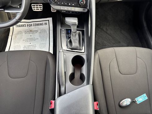 Used 2025 Hyundai Elantra Sport image 20