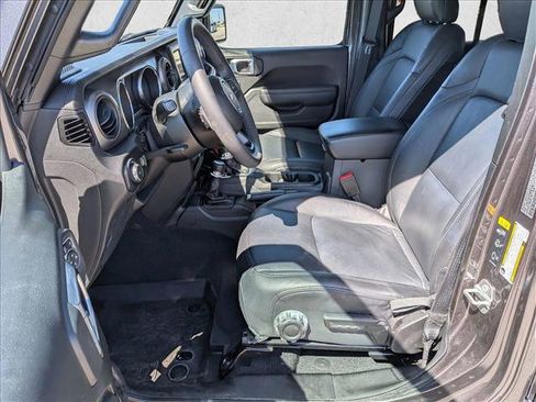 Used 2023 Jeep Wrangler Sport S image 16