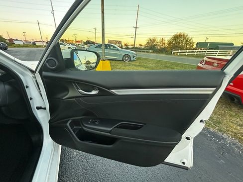 Used 2019 Honda Civic EX image 20