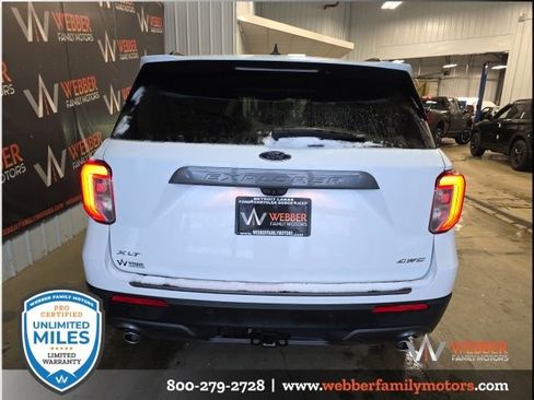 Used 2021 Ford Explorer XLT w/ Equipment Group 202A image 6