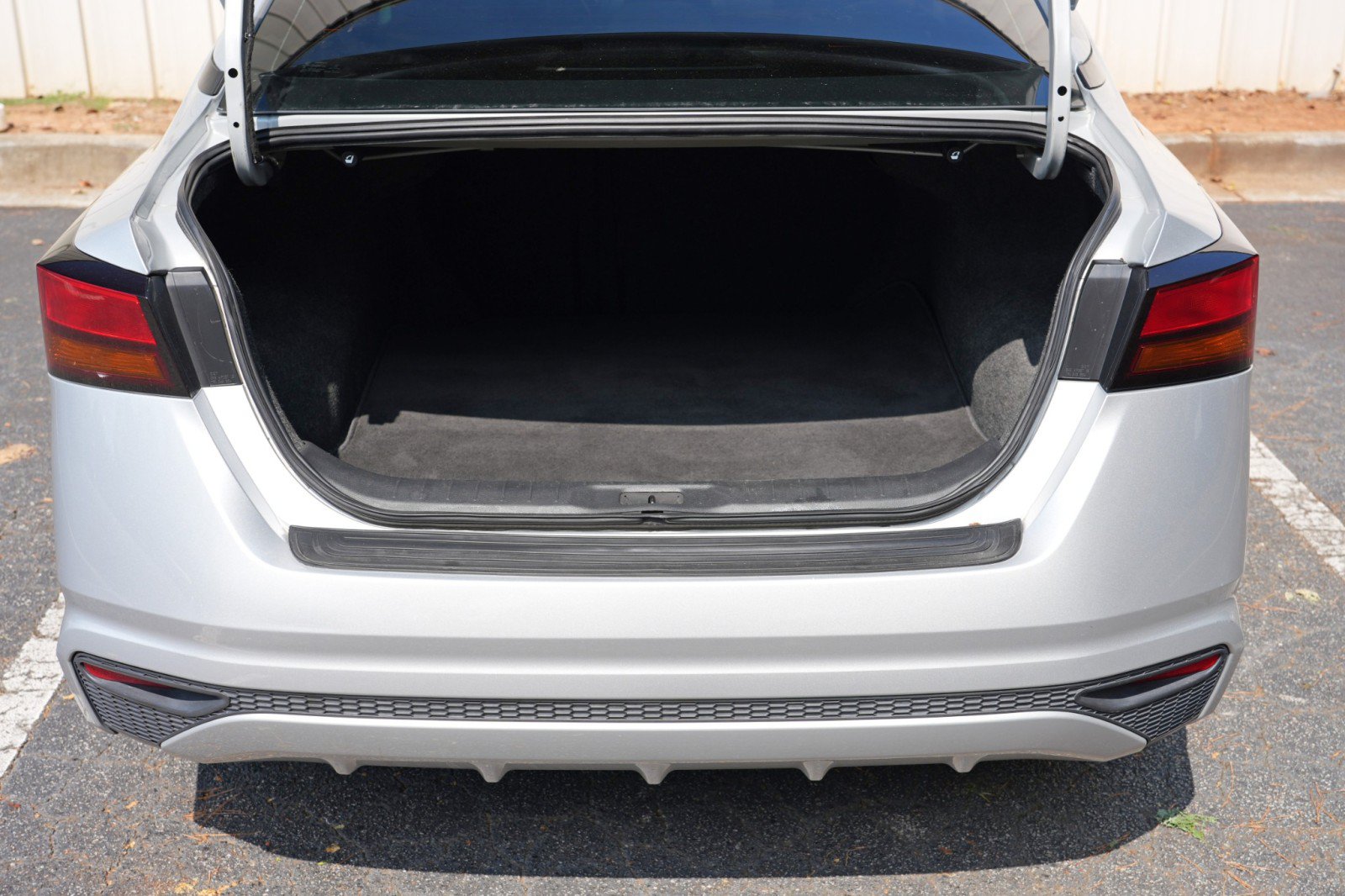Used 2020 Nissan Altima 2.5 S FWD image 9