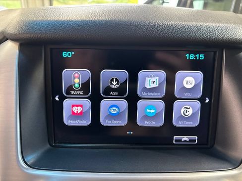 Used 2018 GMC Yukon XL SLT AWD/4WD image 18