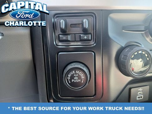New 2026 Ford F250 XL w/ XL Chrome Package RWD image 21