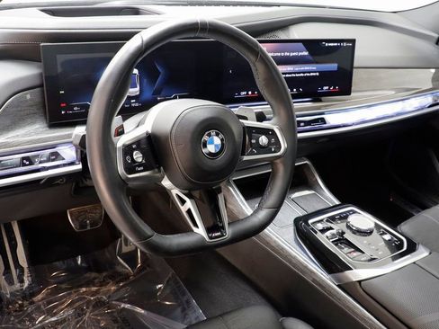 Certified 2023 BMW 760i xDrive AWD/4WD image 7