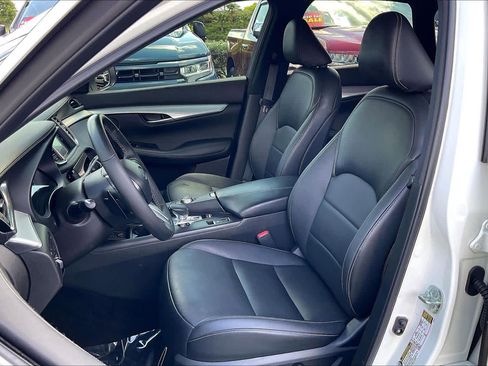 Used 2021 INFINITI QX50 Luxe w/ Appearance Package FWD image 39