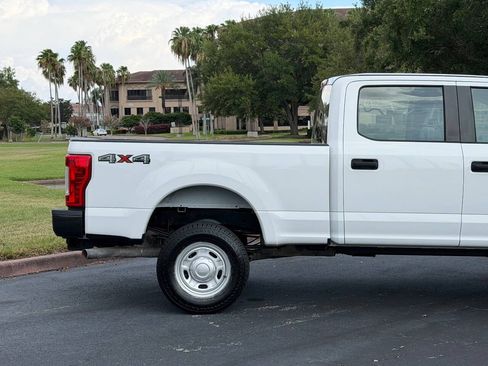 Used 2017 Ford F250 XL w/ Power Equipment Group AWD/4WD image 23
