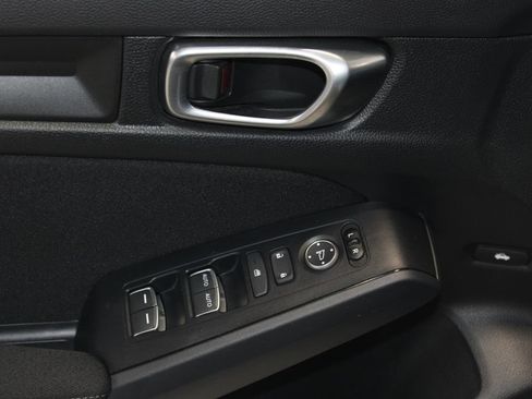 Used 2023 Honda Civic Sport image 6