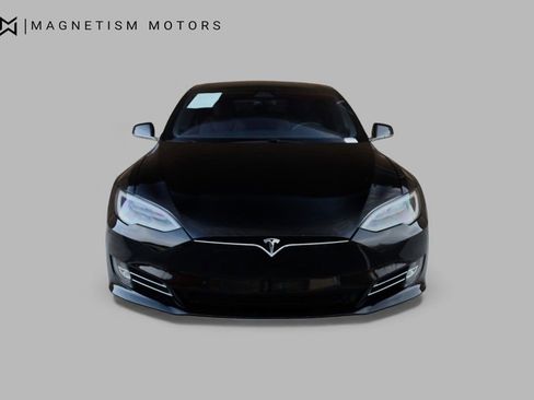 Used 2020 Tesla Model S Long Range Plus image 5