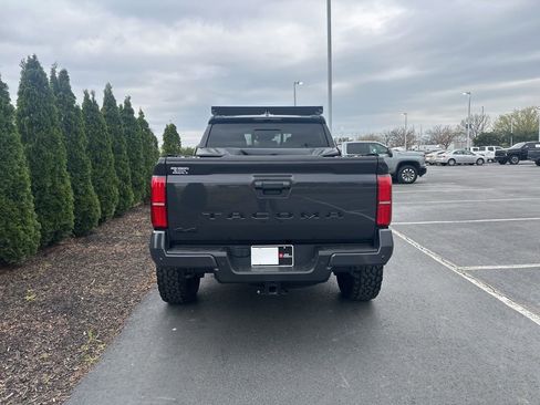 Used 2024 Toyota Tacoma TRD Off-Road w/ TRD Off Road Upgrade Package image 6