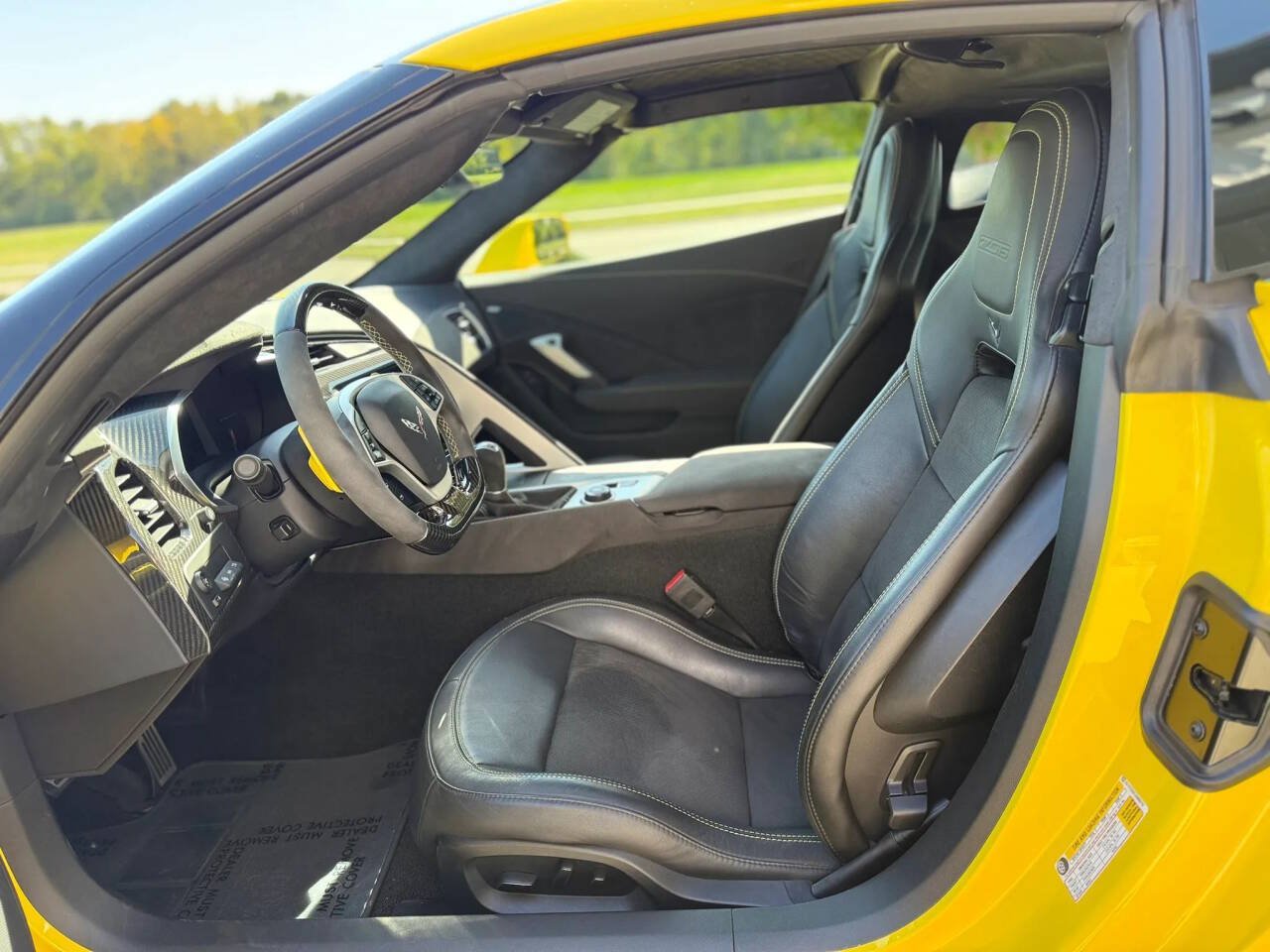 Used 2018 Chevrolet Corvette Z06 RWD image 10