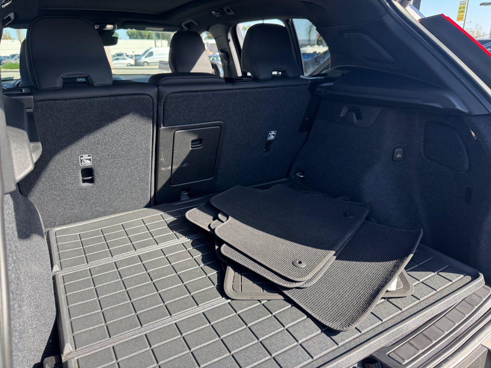 Used 2023 Volvo XC40 Recharge Ultimate w/ Protection Package Premier AWD/4WD image 16