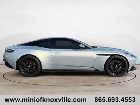 Used 2019 Aston Martin DB11 AMR image 2