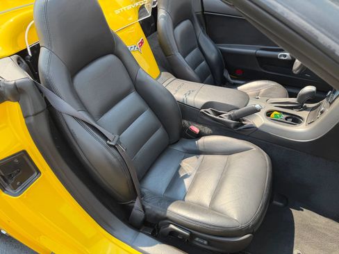 Used 2007 Chevrolet Corvette Convertible w/ Preferred Equipment Group RWD image 13