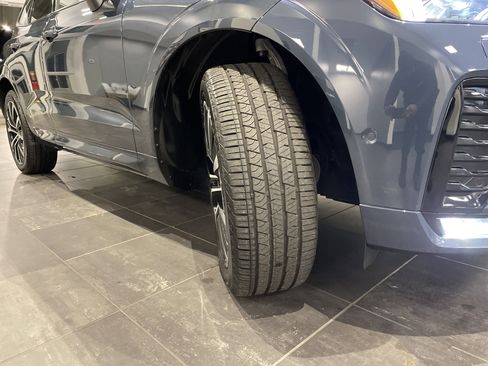 Used 2025 Volvo XC60 B5 Plus image 13