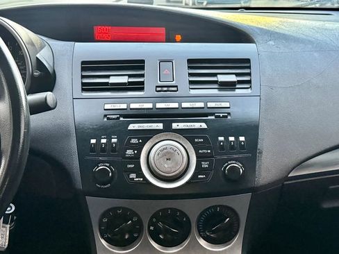 Used 2010 MAZDA MAZDA3 i Sport image 25