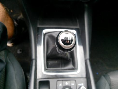 Used 2017 MAZDA MAZDA3 Sport FWD image 28