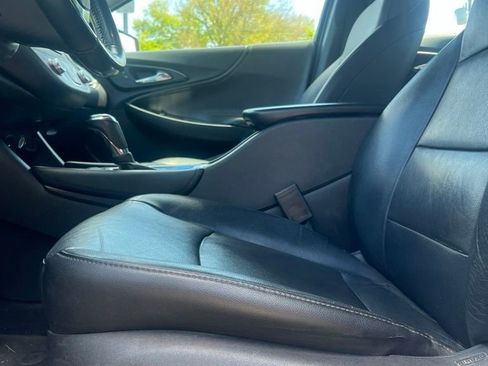 Certified 2018 Chevrolet Malibu LT w/ Leather Package FWD image 23
