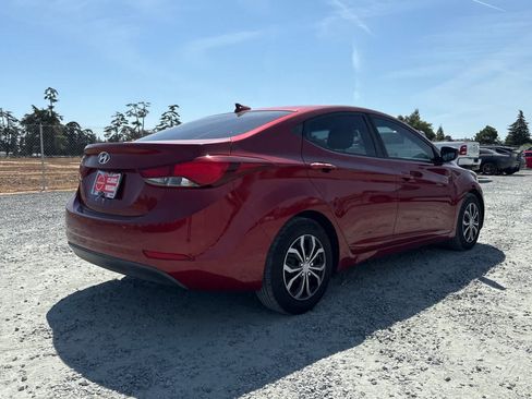 Used 2016 Hyundai Elantra SE FWD image 3