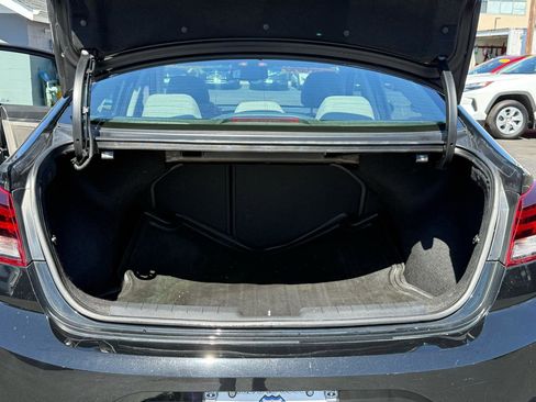 Used 2020 Hyundai Elantra Value Edition FWD image 8