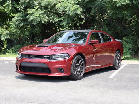 Used 2018 Dodge Charger R/T RWD image 5