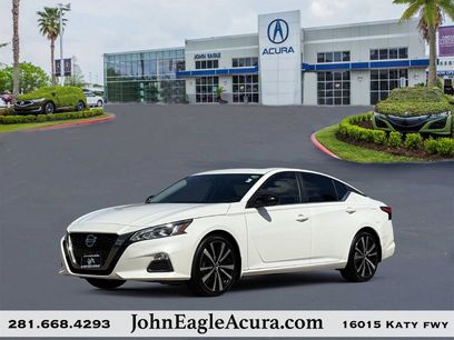 Used 2021 Nissan Altima 2.5 SR w/ SR Premium Package