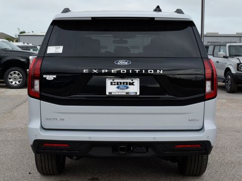New 2026 Ford Expedition Max Active RWD image 5