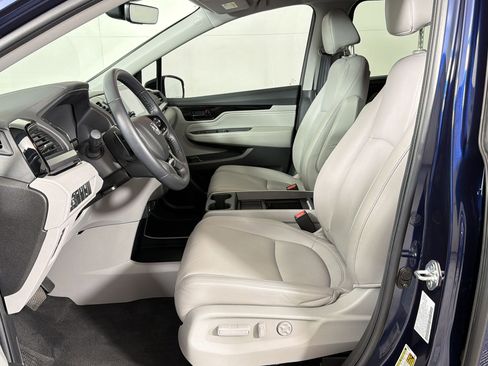 Certified 2023 Honda Odyssey Touring image 5