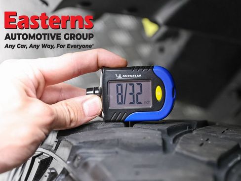 Used 2023 Jeep Wrangler Unlimited w/ Cold Weather Group AWD/4WD image 28