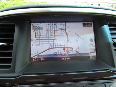 Used 2016 Nissan Pathfinder Platinum AWD/4WD image 19
