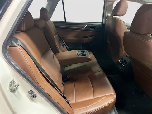 Used 2019 Subaru Outback 3.6R Touring w/ Popular Package #3A image 28