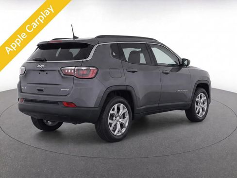 Used 2024 Jeep Compass Latitude AWD/4WD image 3