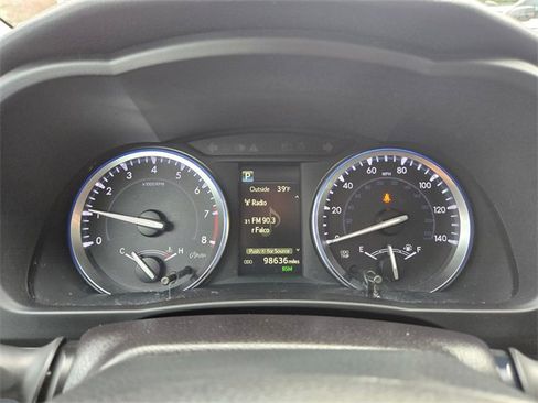 Used 2017 Toyota Highlander XLE image 25