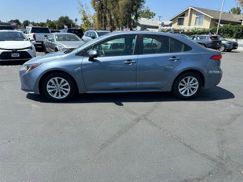 Used 2024 Toyota Corolla LE w/ LE Convenience Package FWD image 2