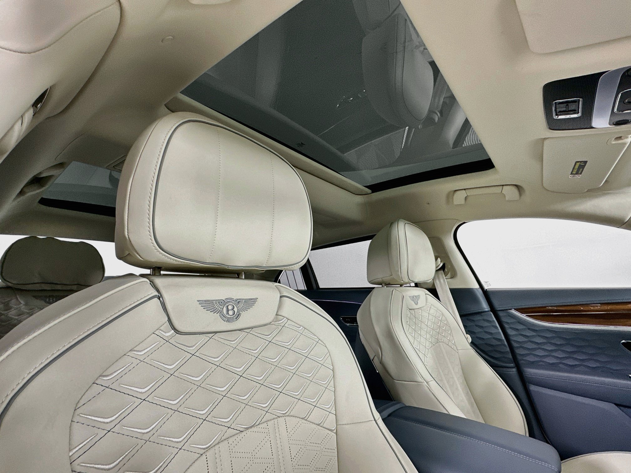 Certified 2025 Bentley Flying Spur Plug-In Hybrid AWD/4WD image 22