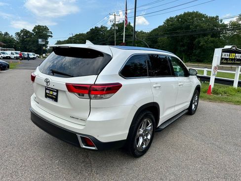 Used 2018 Toyota Highlander Limited Platinum AWD/4WD image 6