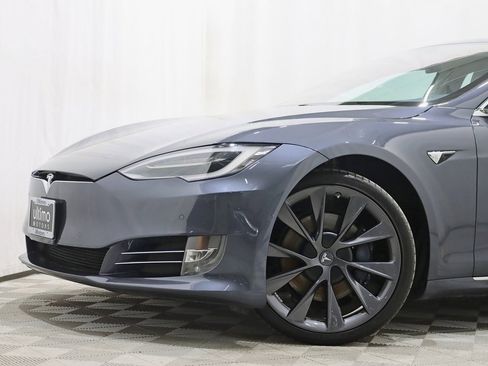 Used 2019 Tesla Model S AWD image 2