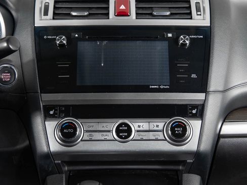 Used 2017 Subaru Legacy 2.5i Limited image 33