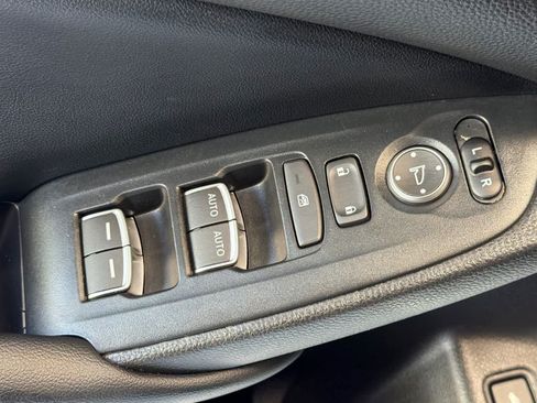 Used 2022 Honda Accord Sport image 13