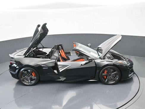 Used 2025 Chevrolet Corvette Z06 image 70