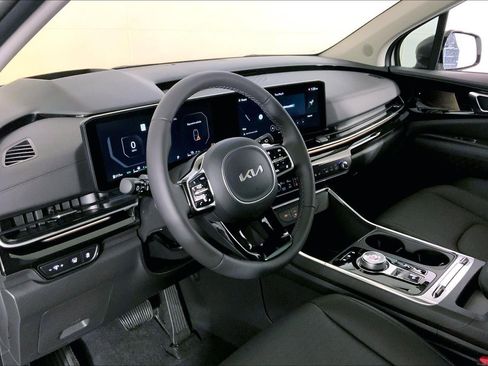 New 2025 Kia Carnival SX Prestige image 7