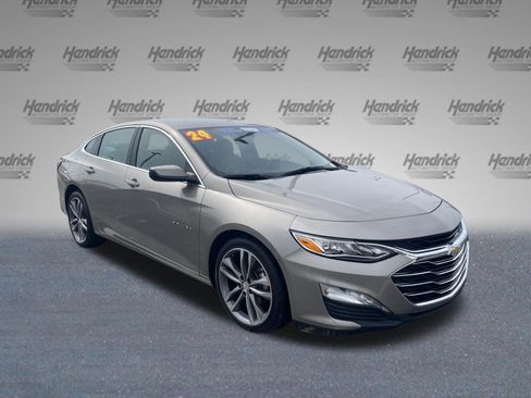 Used 2024 Chevrolet Malibu LT FWD image 2
