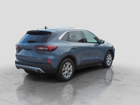 Used 2023 Ford Escape Active w/ Tech Pack #1 AWD/4WD image 8