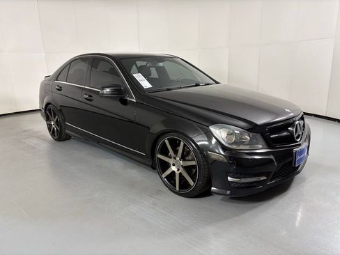 Used 2012 Mercedes-Benz C 300 4MATIC Sedan image 2