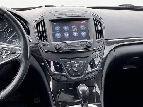 Used 2017 Buick Regal Premium image 11