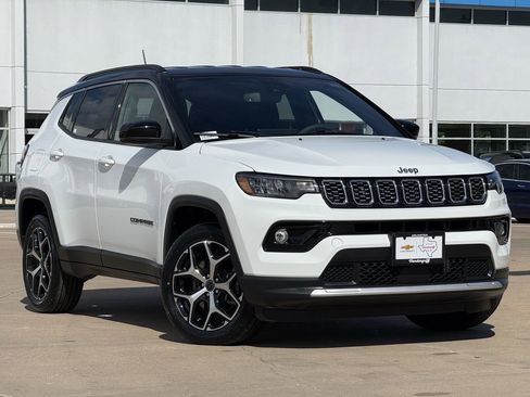 Used 2025 Jeep Compass Limited image 2