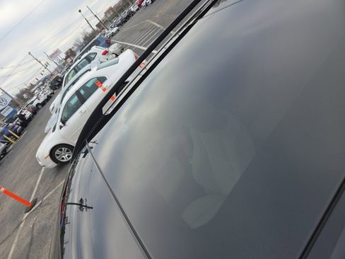 Used 2025 Mercedes-Benz GLE 450 4MATIC image 12